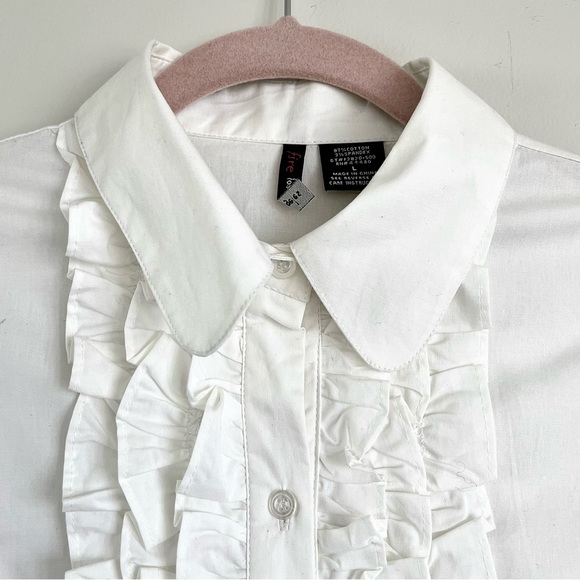 Fire Los Angeles White Short Puffy Sleeves Button Down Shirt with Ruffles - Picture 3 of 16